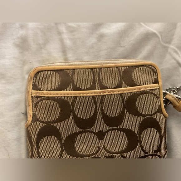 Coach Signature Accordion Zip Wristlet Wallet – Brown Canvas - Picture 8 of 13